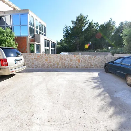 Simic Apartment Zavala